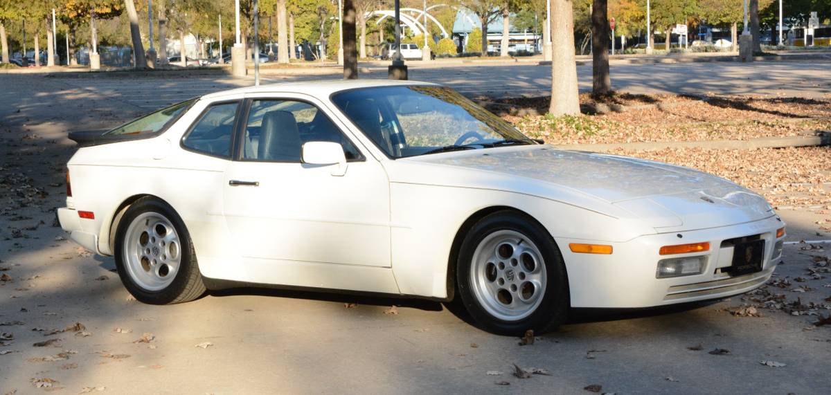 Porsche-944-turbo-1986-7