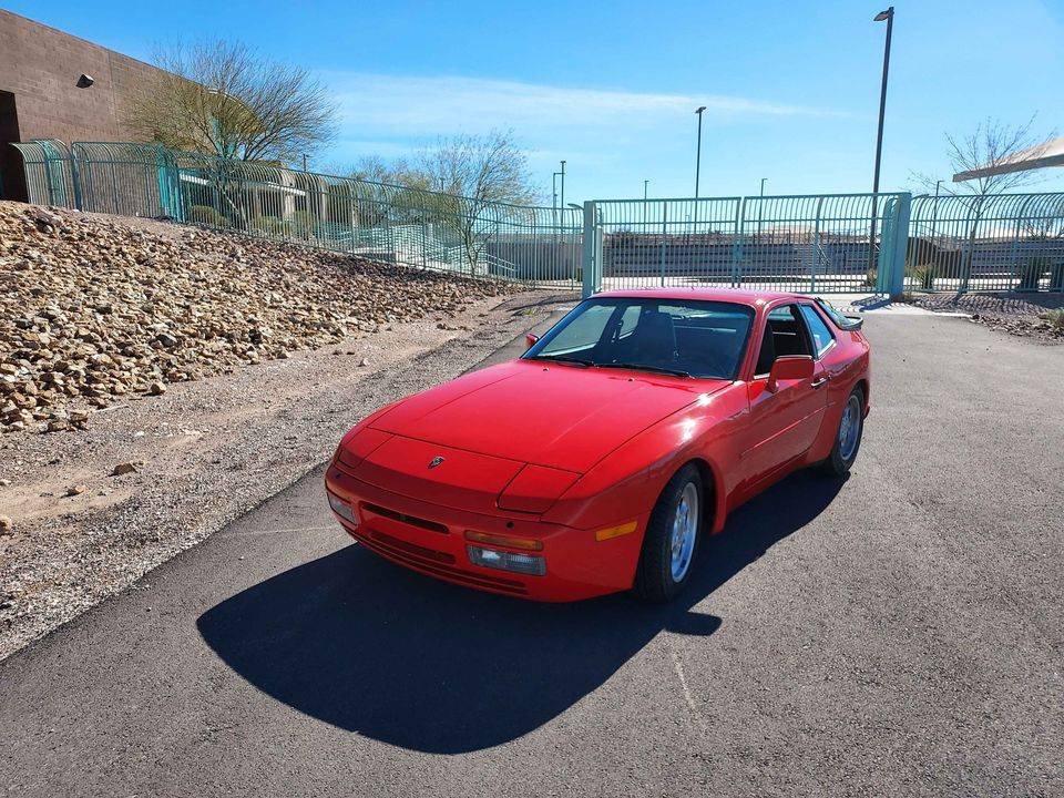 Porsche-944-turbo-1986-red-1