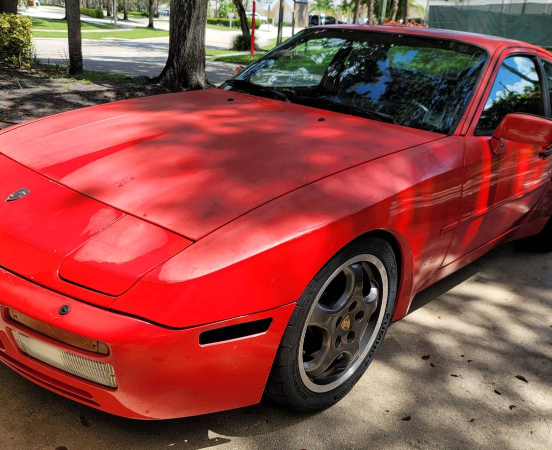Porsche-944-turbo-1986-red-10
