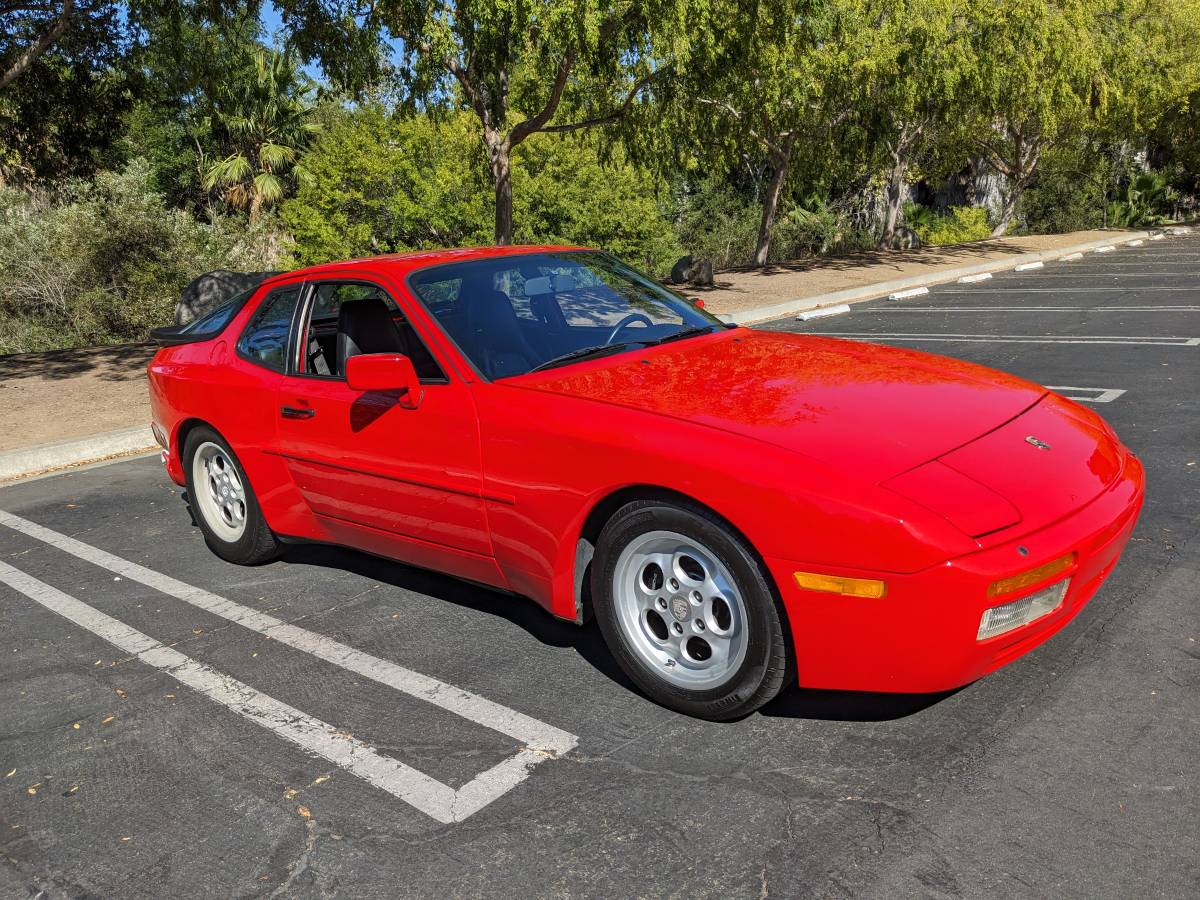 Porsche-944-turbo-1986-red-16