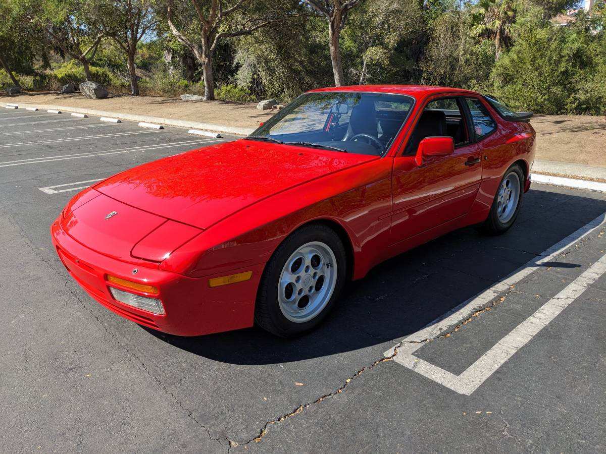 Porsche-944-turbo-1986-red-17