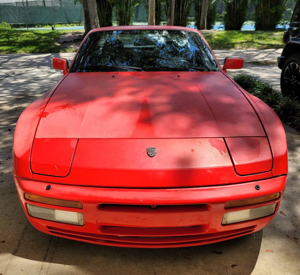 Porsche-944-turbo-1986-red