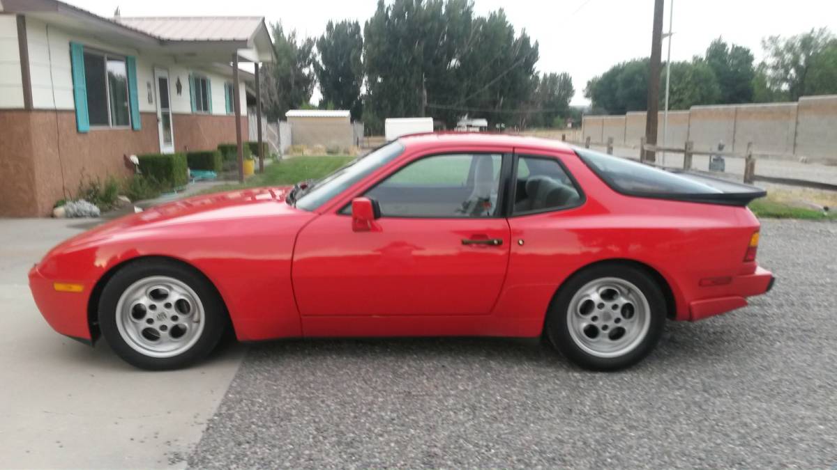 Porsche-944-turbo-1986-red-2