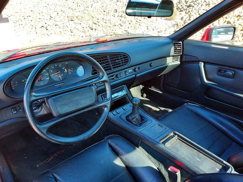 Porsche-944-turbo-1986-red-4