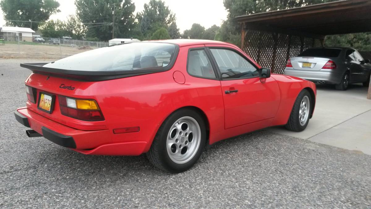 Porsche-944-turbo-1986-red-4