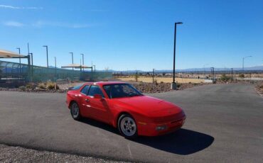 Porsche-944-turbo-1986-red