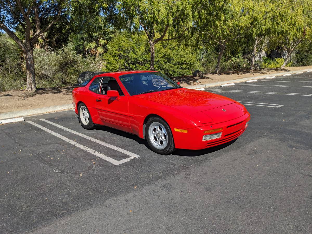 Porsche-944-turbo-1986-red-6
