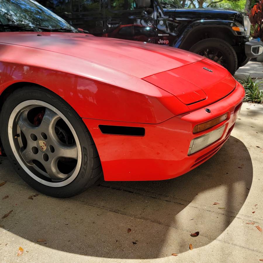 Porsche-944-turbo-1986-red-9