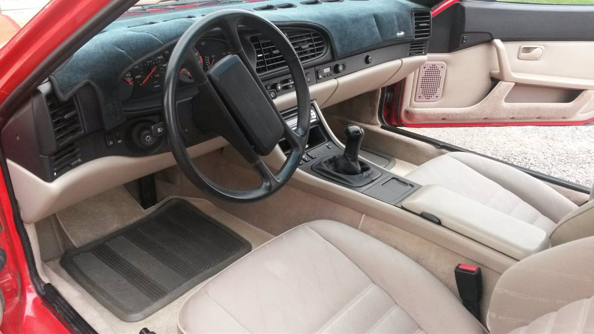 Porsche-944-turbo-1986-red-9
