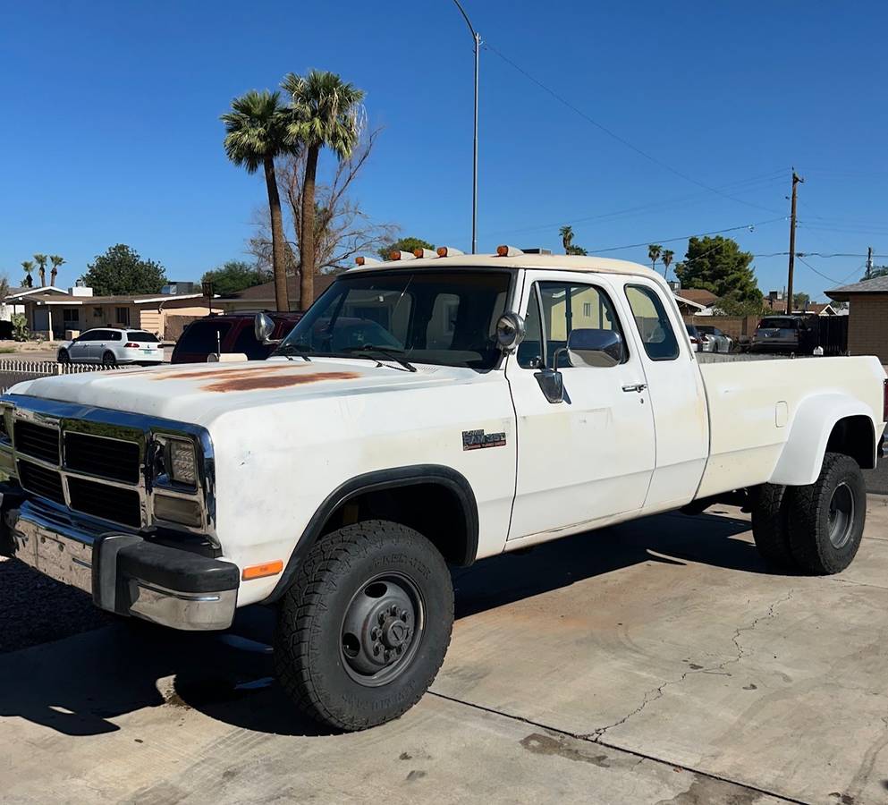 Ram-3500-diesel-1993-white-4