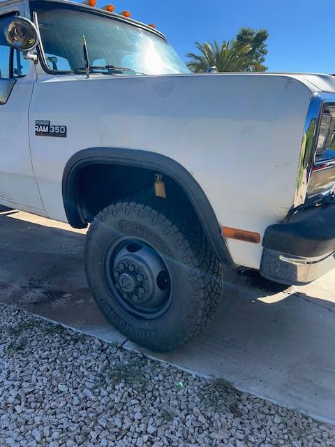 Ram-3500-diesel-1993-white-9