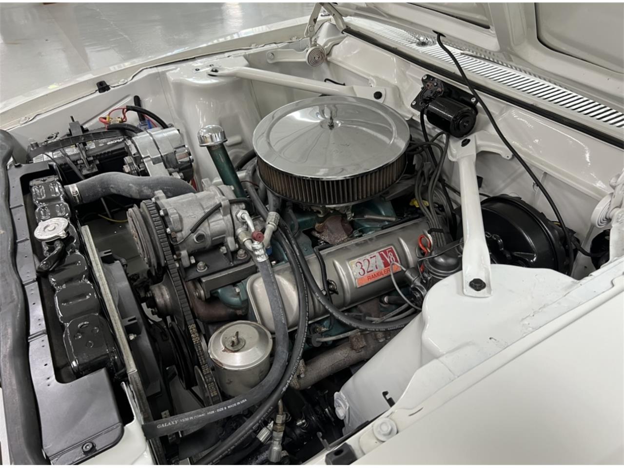 Rambler-Classic-1964-White-Teal-40