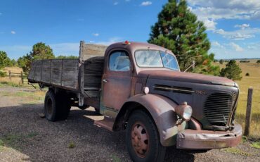 Reo-speedwagon-1948