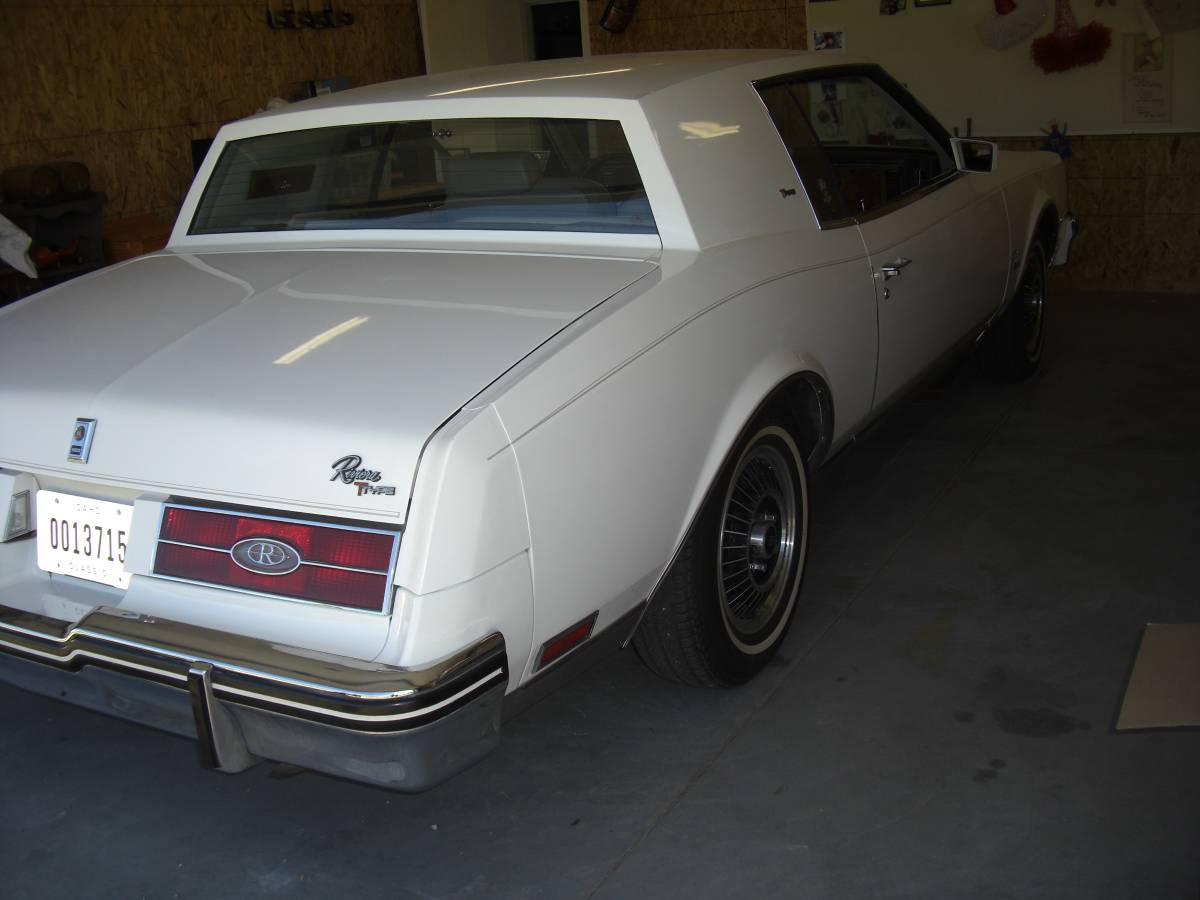 Riveria-t-type-1984-white-7