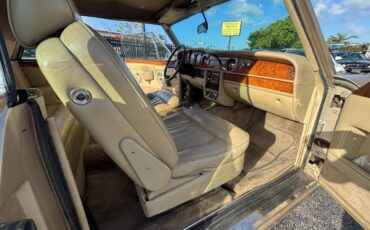 Rolls-Royce-Corniche-1981-Convertible-11