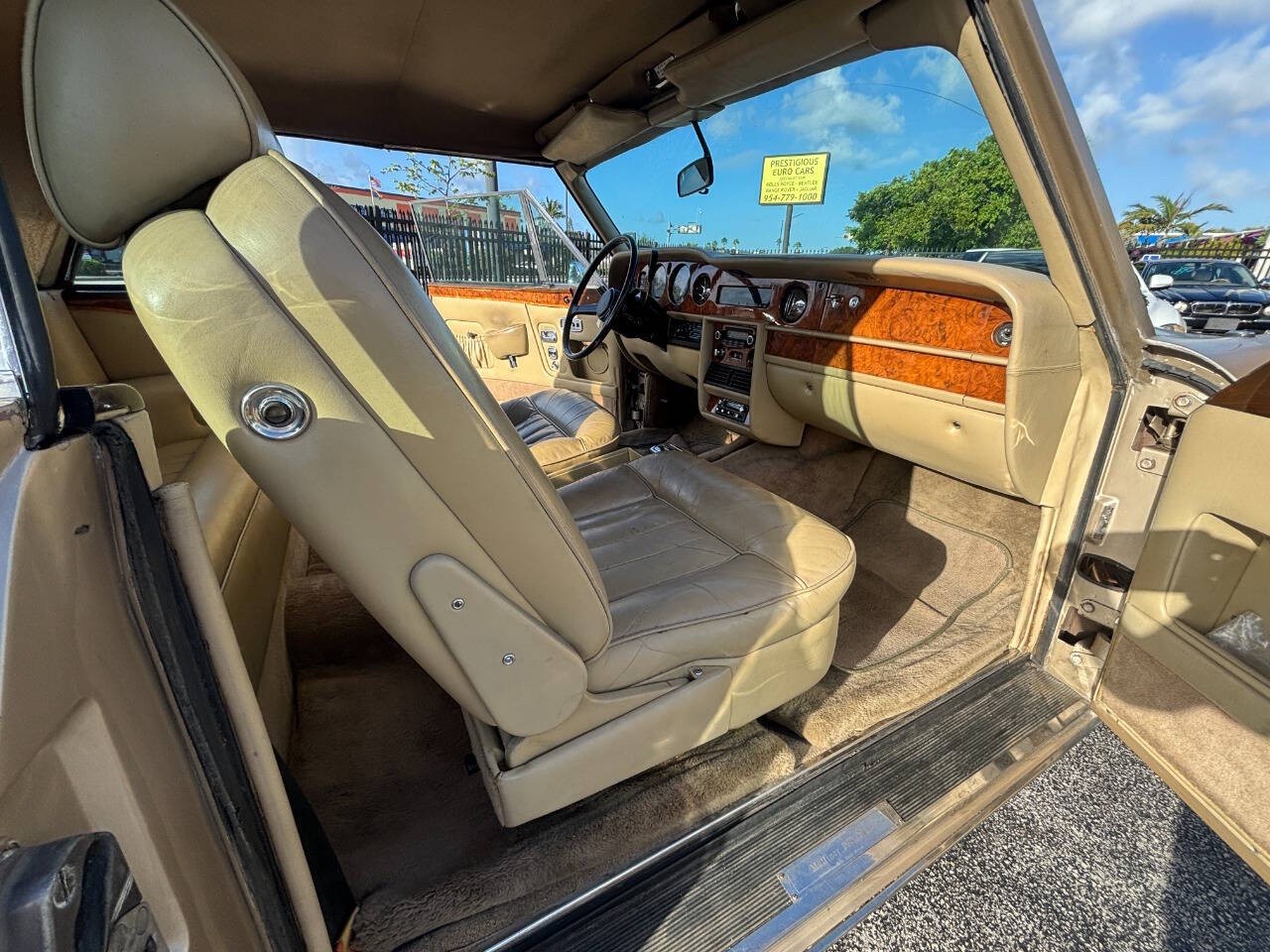 Rolls-Royce-Corniche-1981-Convertible-11
