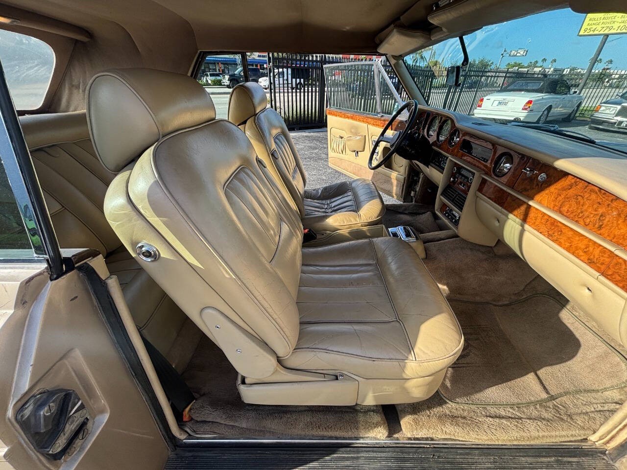 Rolls-Royce-Corniche-1981-Convertible-12