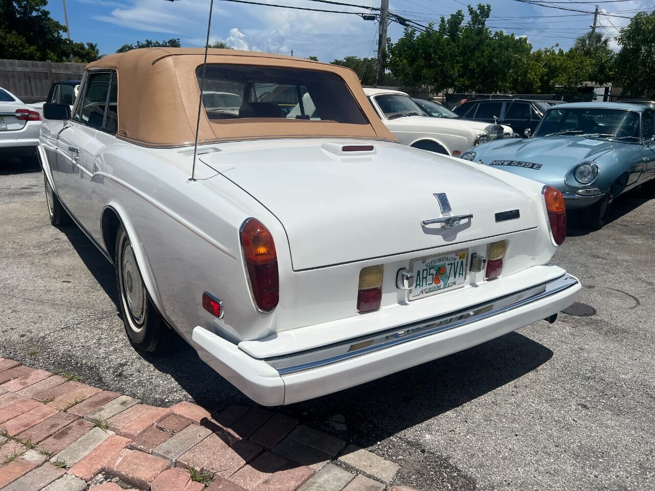 Rolls-Royce-Corniche-1988-Convertible-3