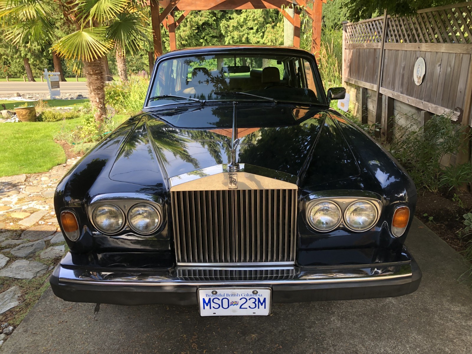 Rolls-Royce-Silver-Shadow-1980-Sedan-2