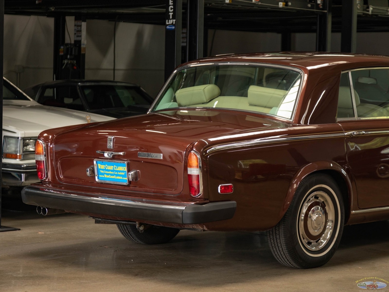 Rolls-Royce-Silver-Shadow-II-1979-4-Door-Sedan-20