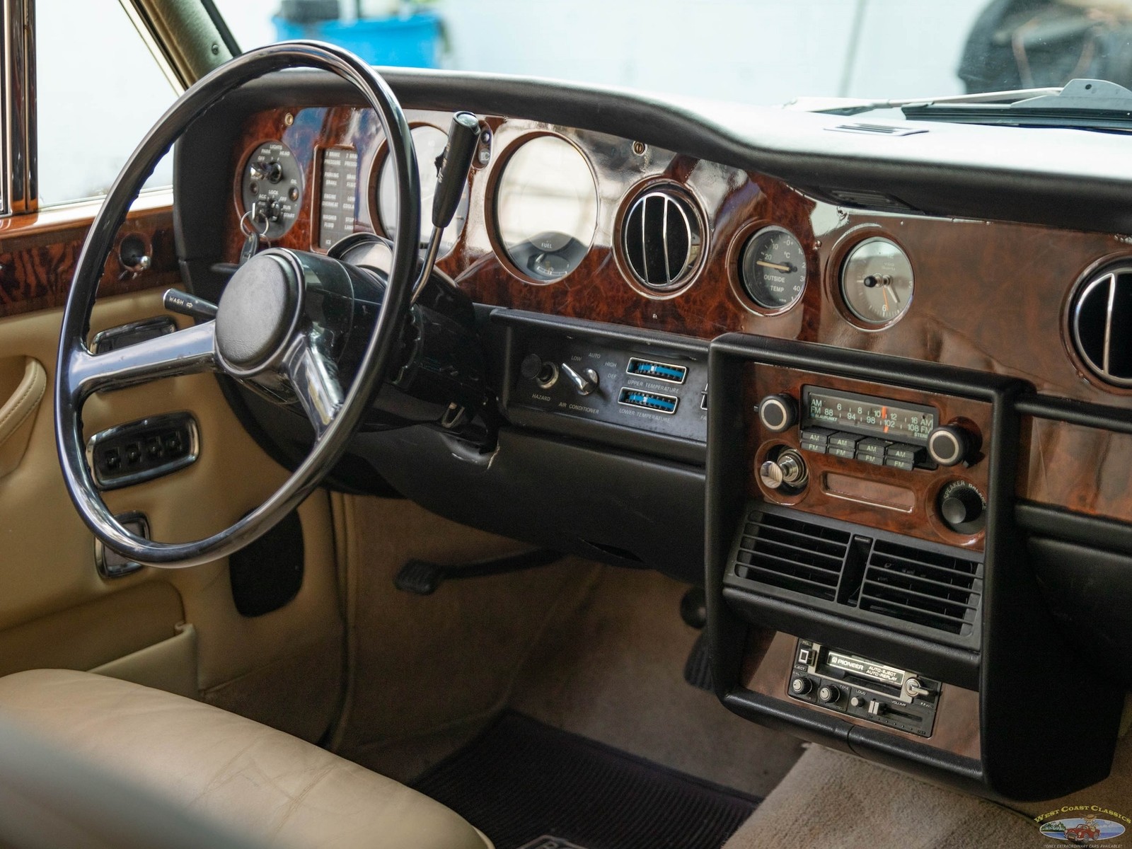 Rolls-Royce-Silver-Shadow-II-1979-4-Door-Sedan-34