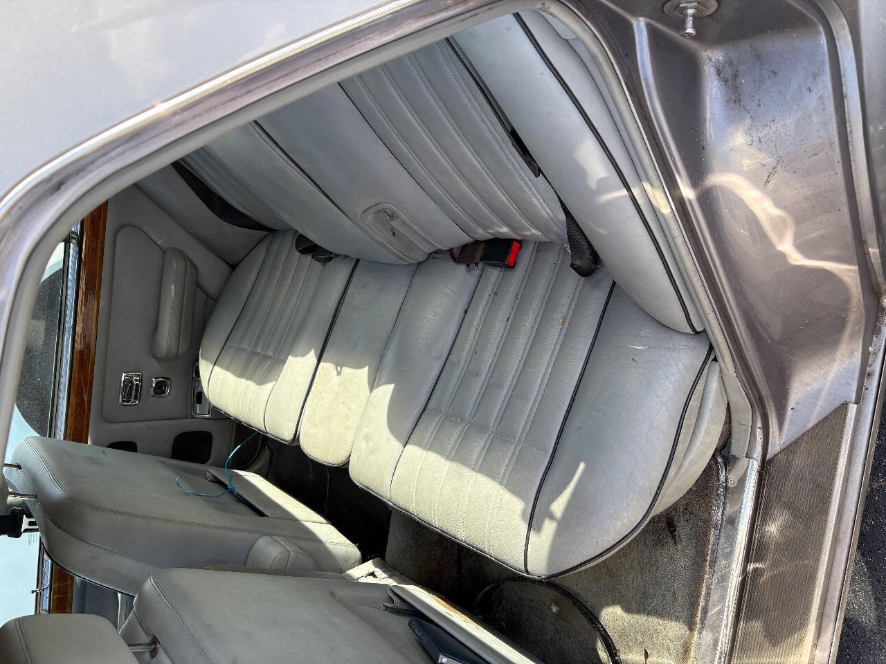 Rolls-Royce-Silver-SpiritSpurDawn-1995-Sedan-2