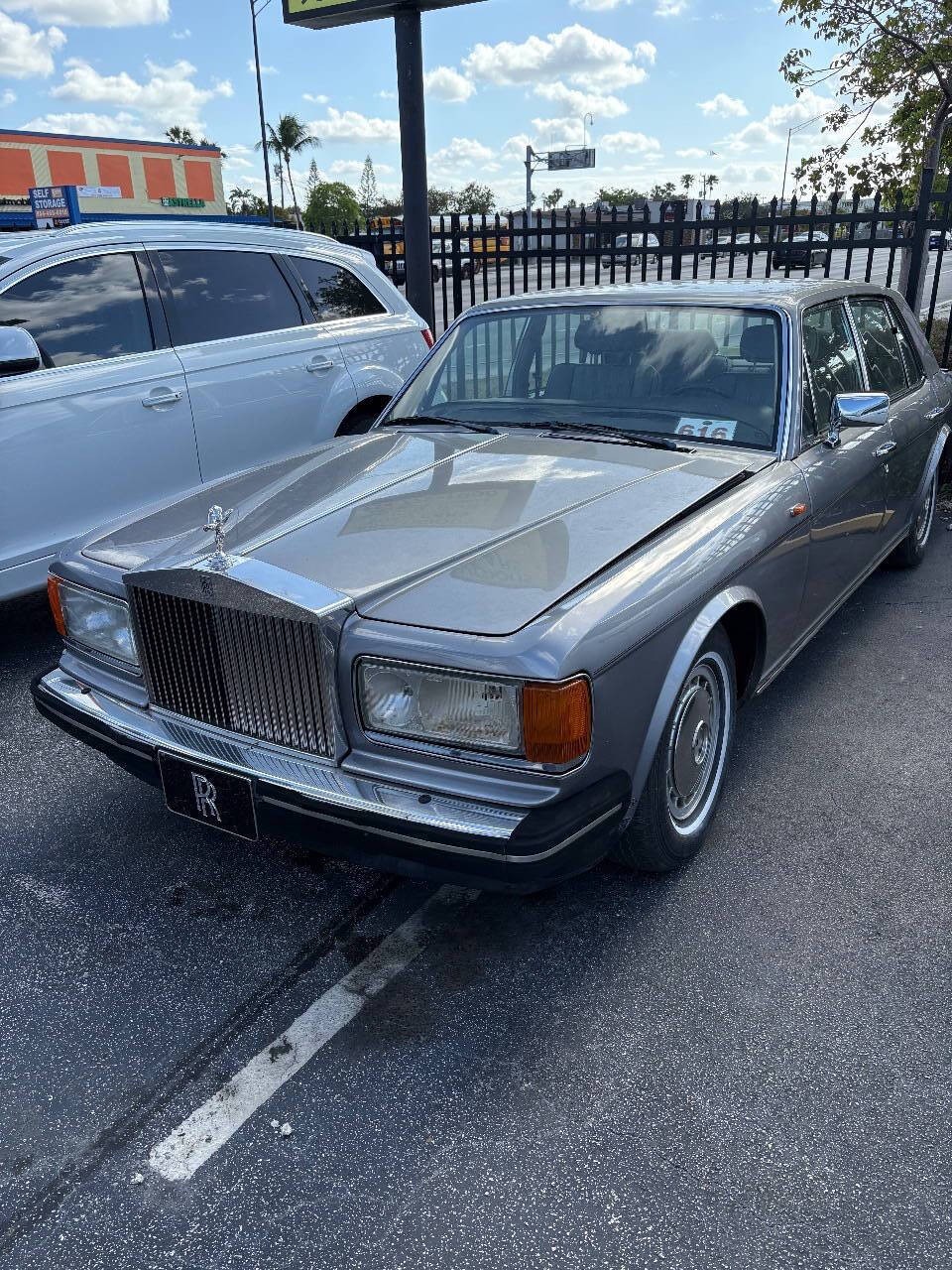 Rolls-Royce-Silver-SpiritSpurDawn-1995-Sedan