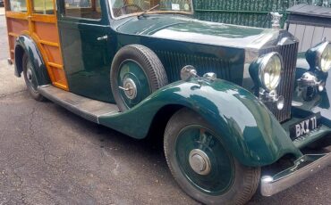 Rolls-royce-2025-1935-Green-Tan-3