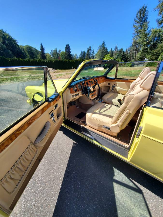 Rolls-royce-corniche-convertibles-1974-yellow-14