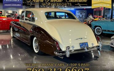Rolls-royce-phantom-5-sedan-1964-18