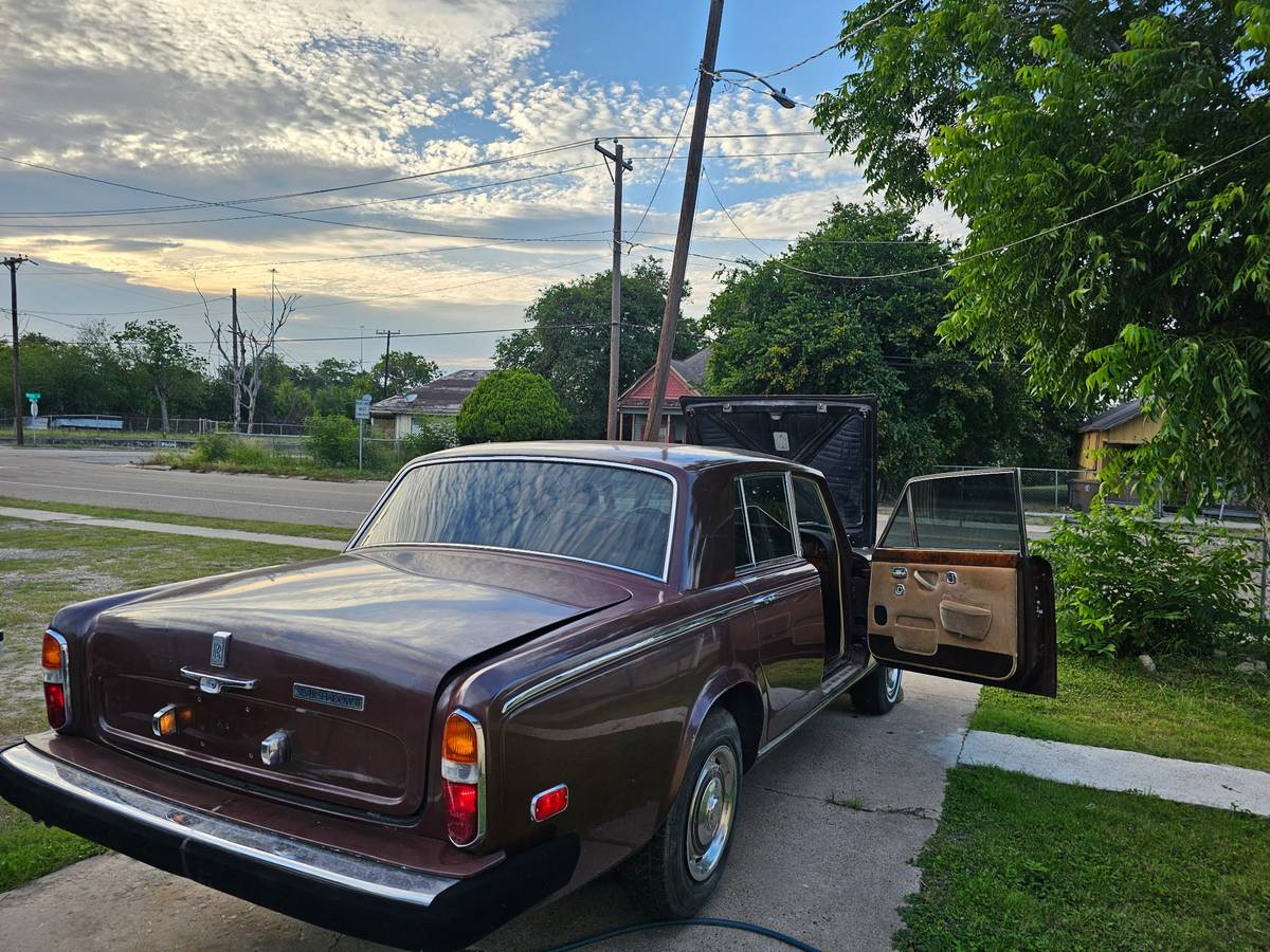 Rolls-royce-shadow-1977-custom-5