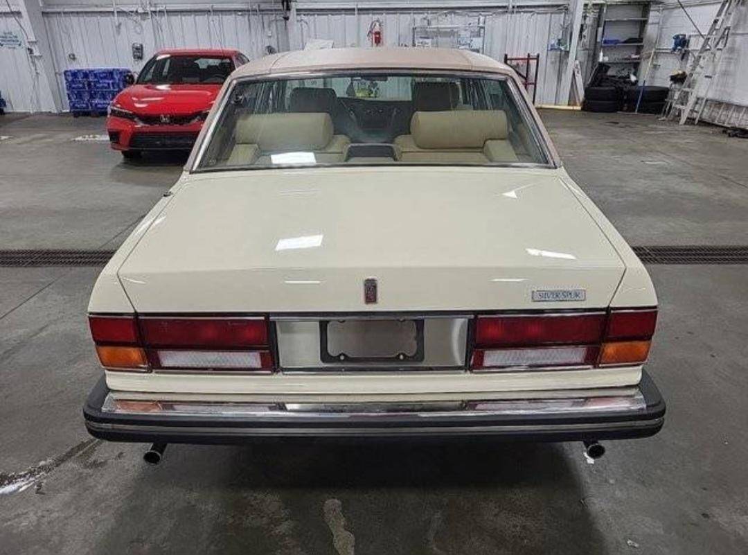 Rolls-royce-silver-spur-1986-3