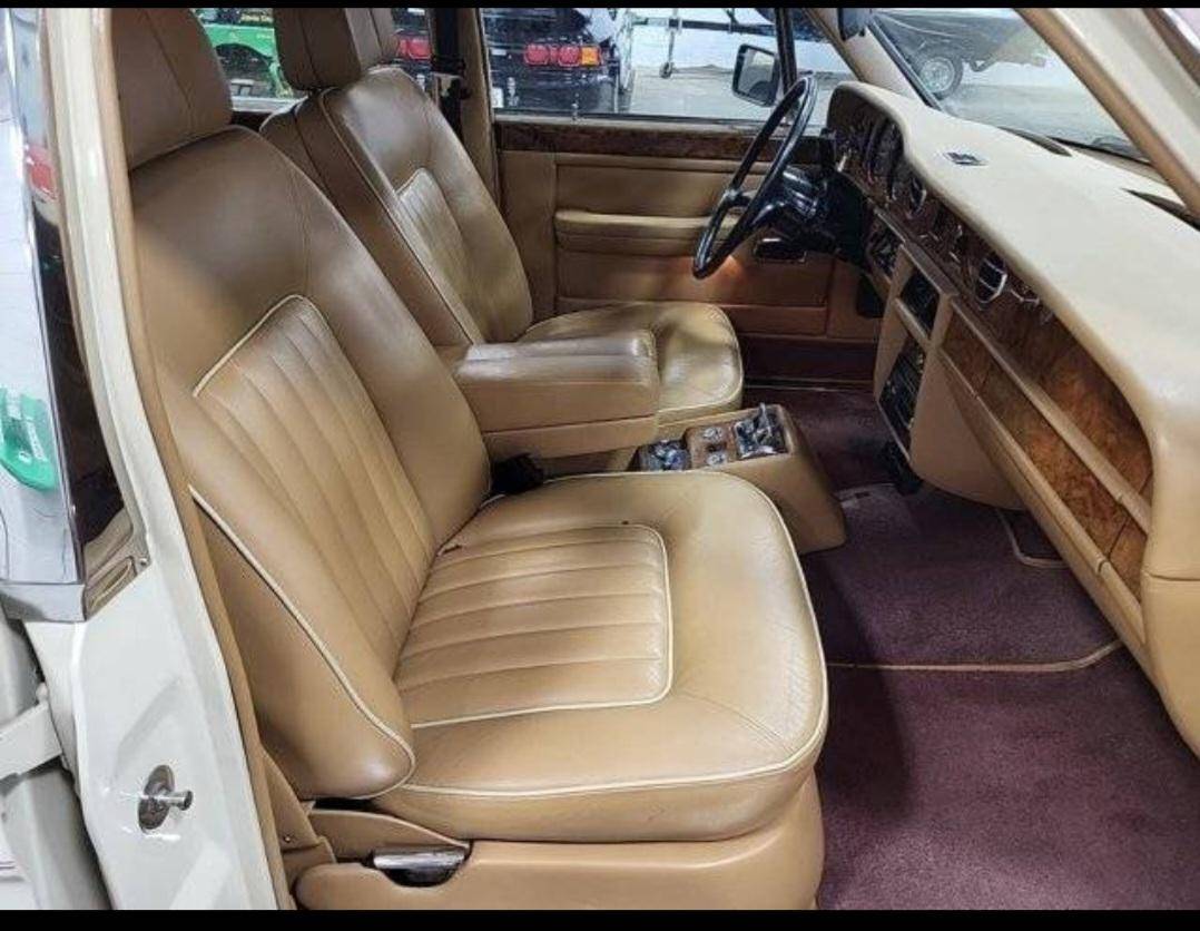 Rolls-royce-silver-spur-1986-4