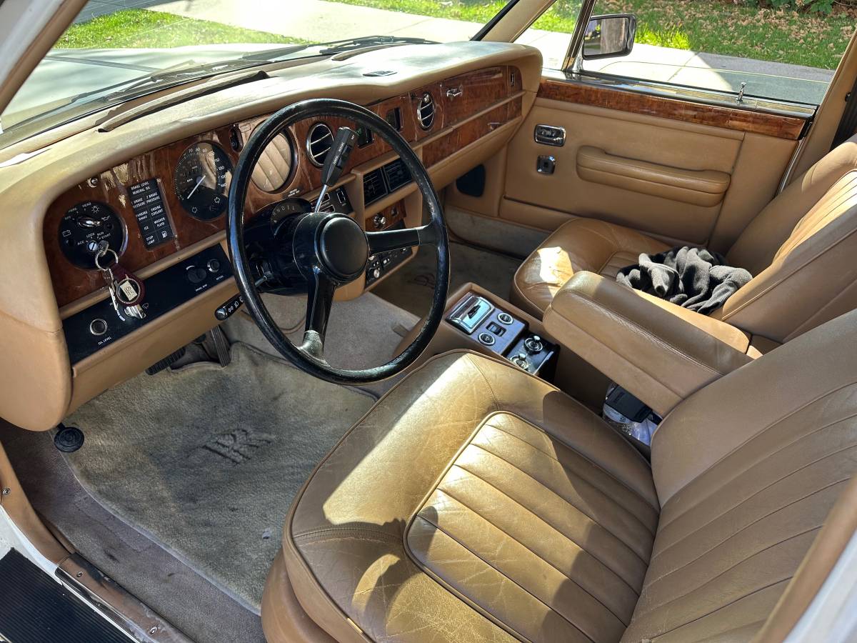 Rolls-royce-silver-spur-1986-6