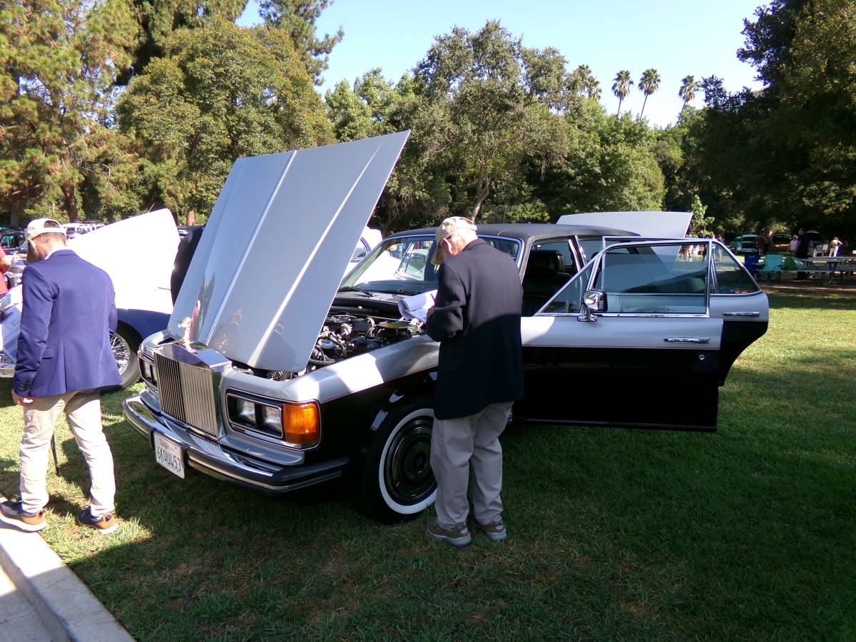 Rolls-royce-silver-spur-1986-custom-16