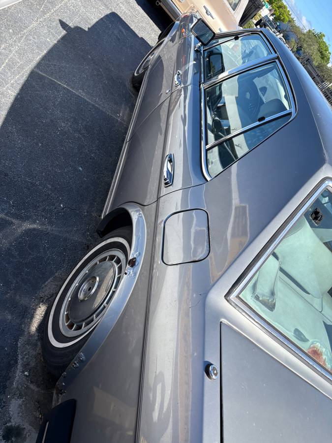 Rolls-royce-silver-spur-1995-grey-19