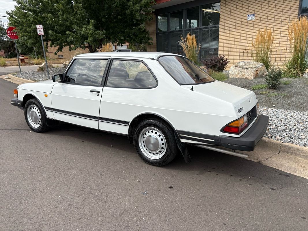 Saab-90-1986-28