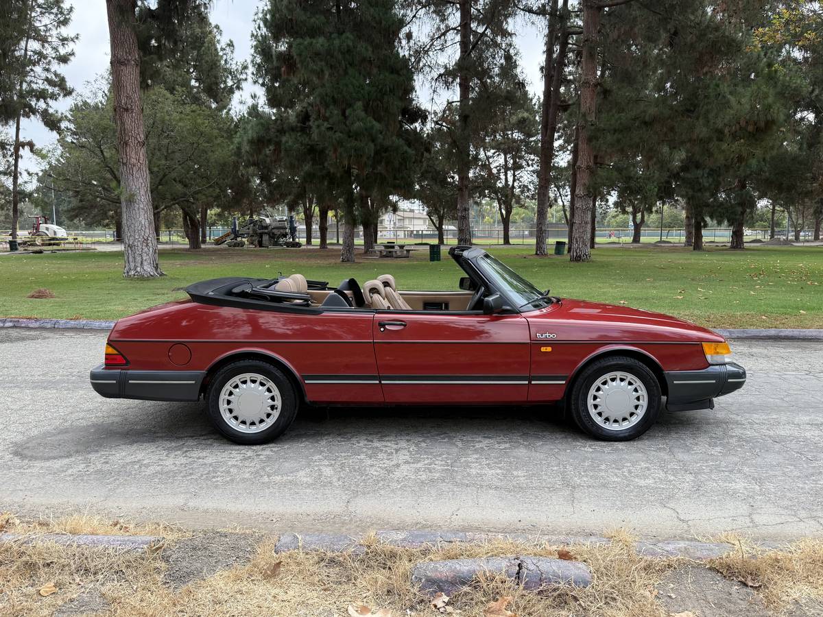 Saab-900-turbo-convertible-1990-red-23