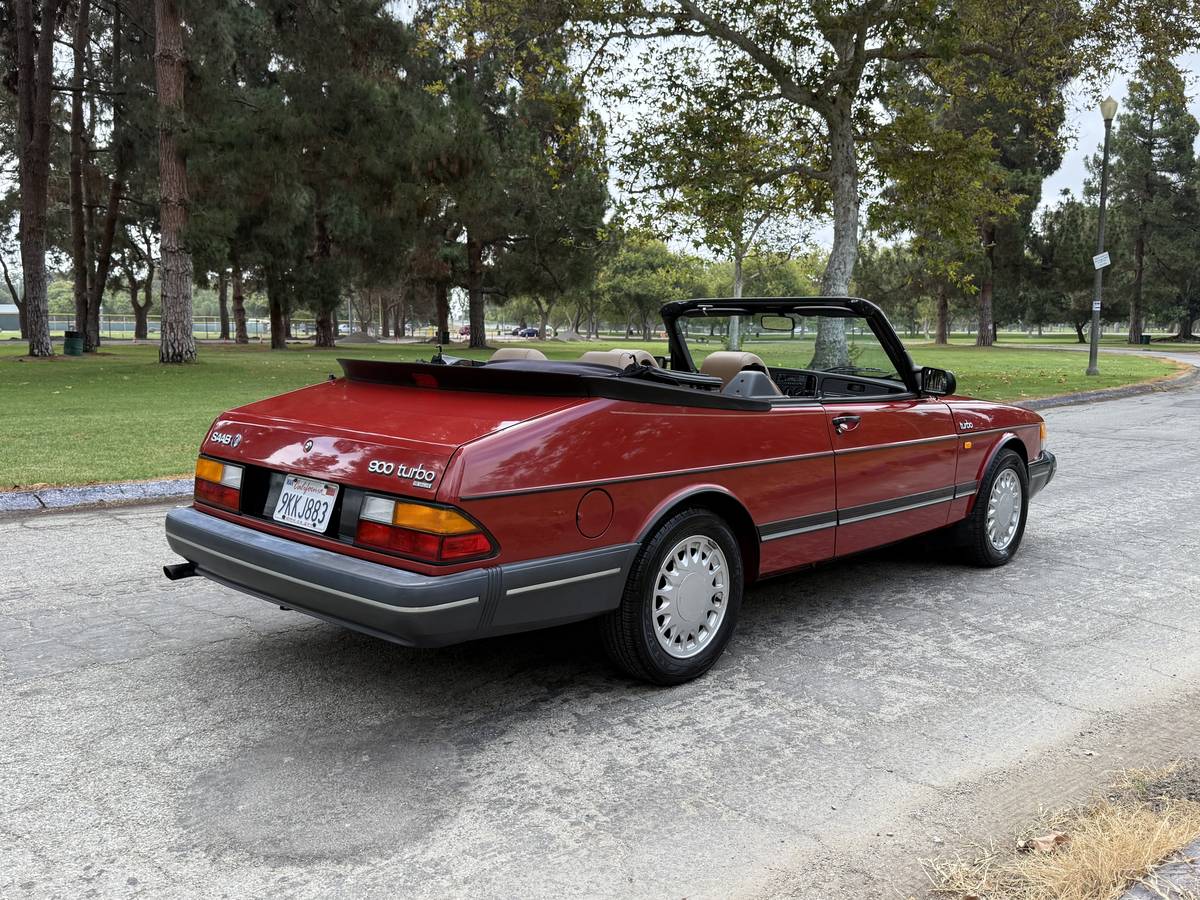 Saab-900-turbo-convertible-1990-red-25
