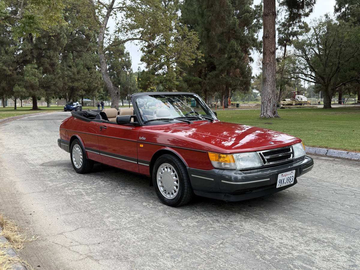 Saab-900-turbo-convertible-1990-red-30