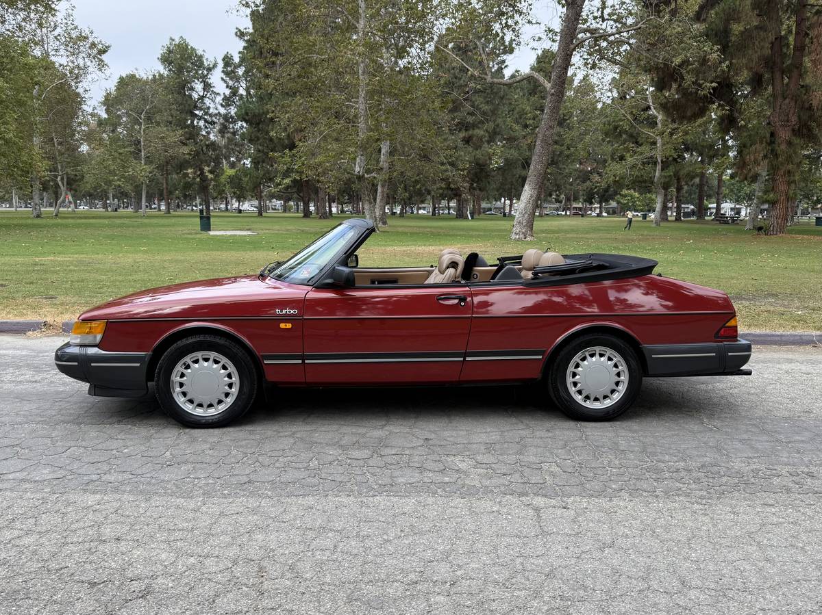 Saab-900-turbo-convertible-1990-red-31