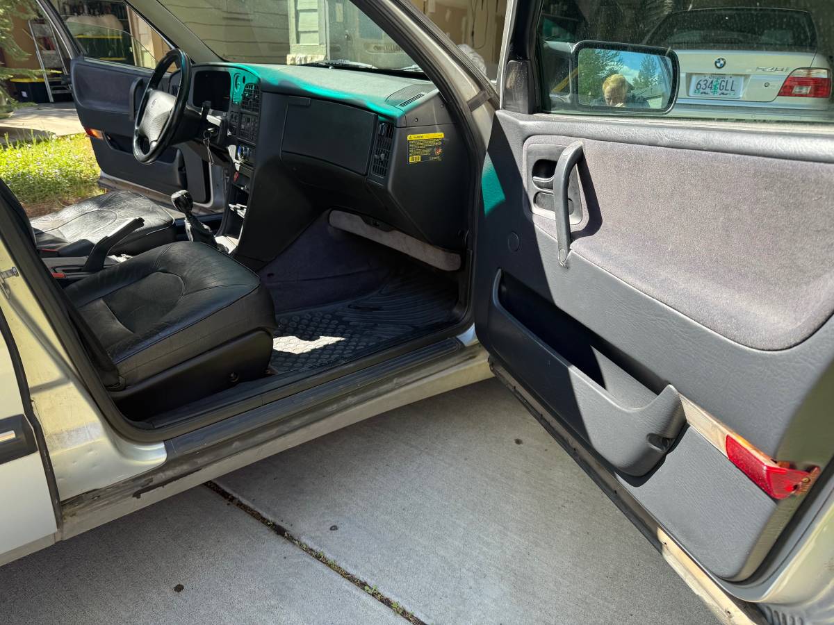 Saab-9000-cs-1995-silver-10