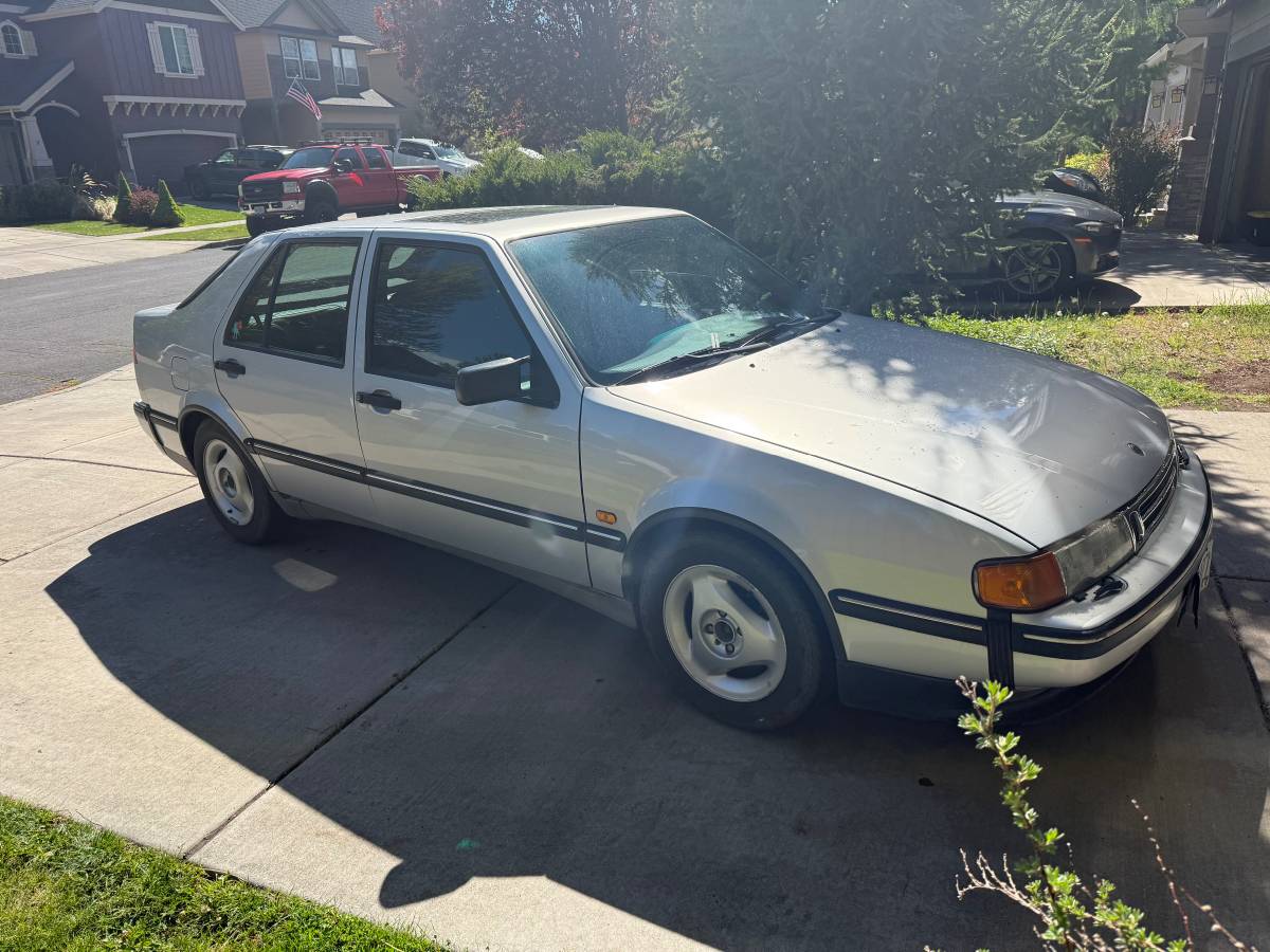 Saab-9000-cs-1995-silver-4