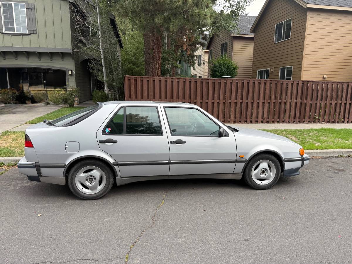 Saab-9000-cs-1995-silver