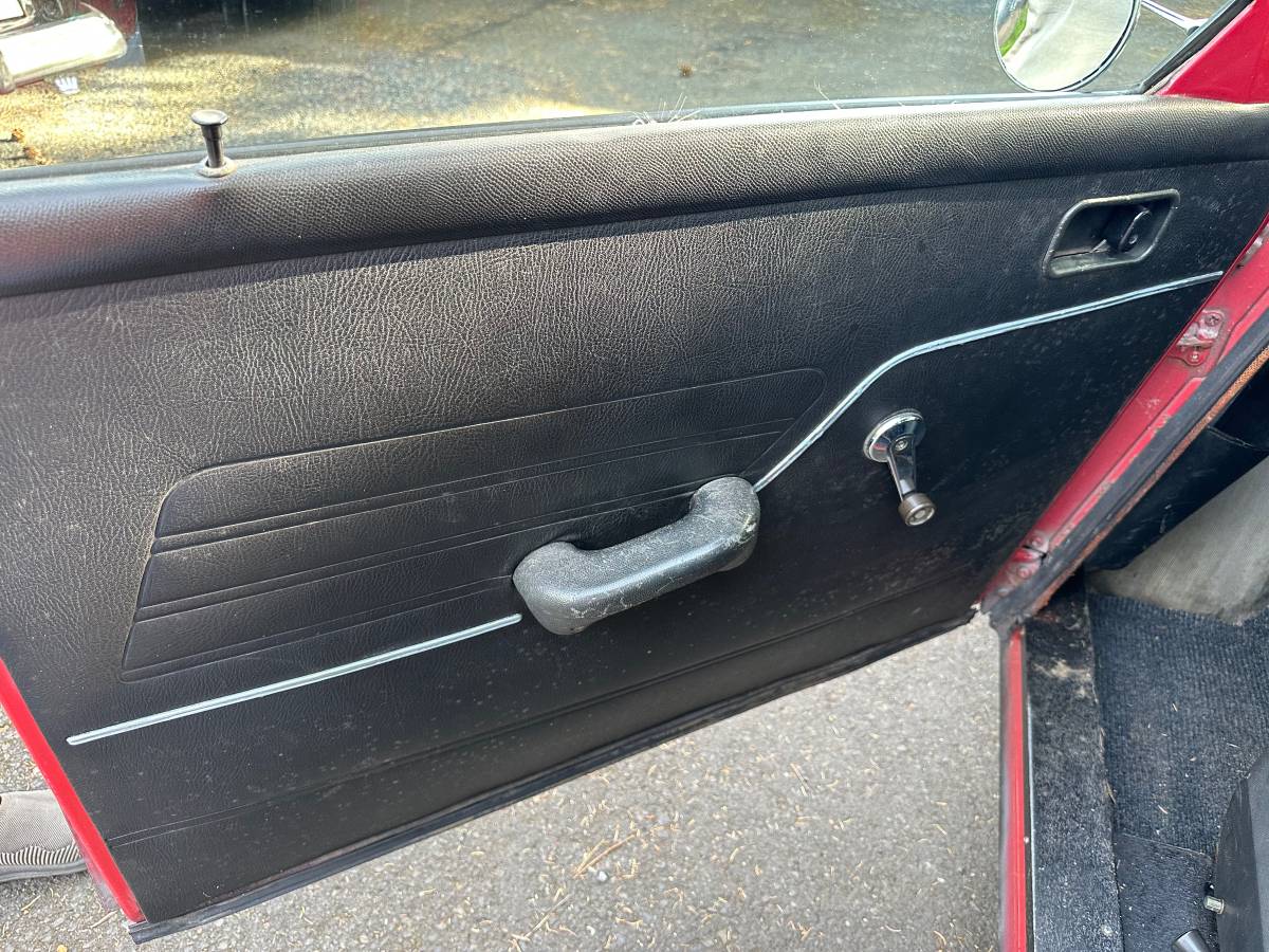 Saab-wagon-1970-black-12