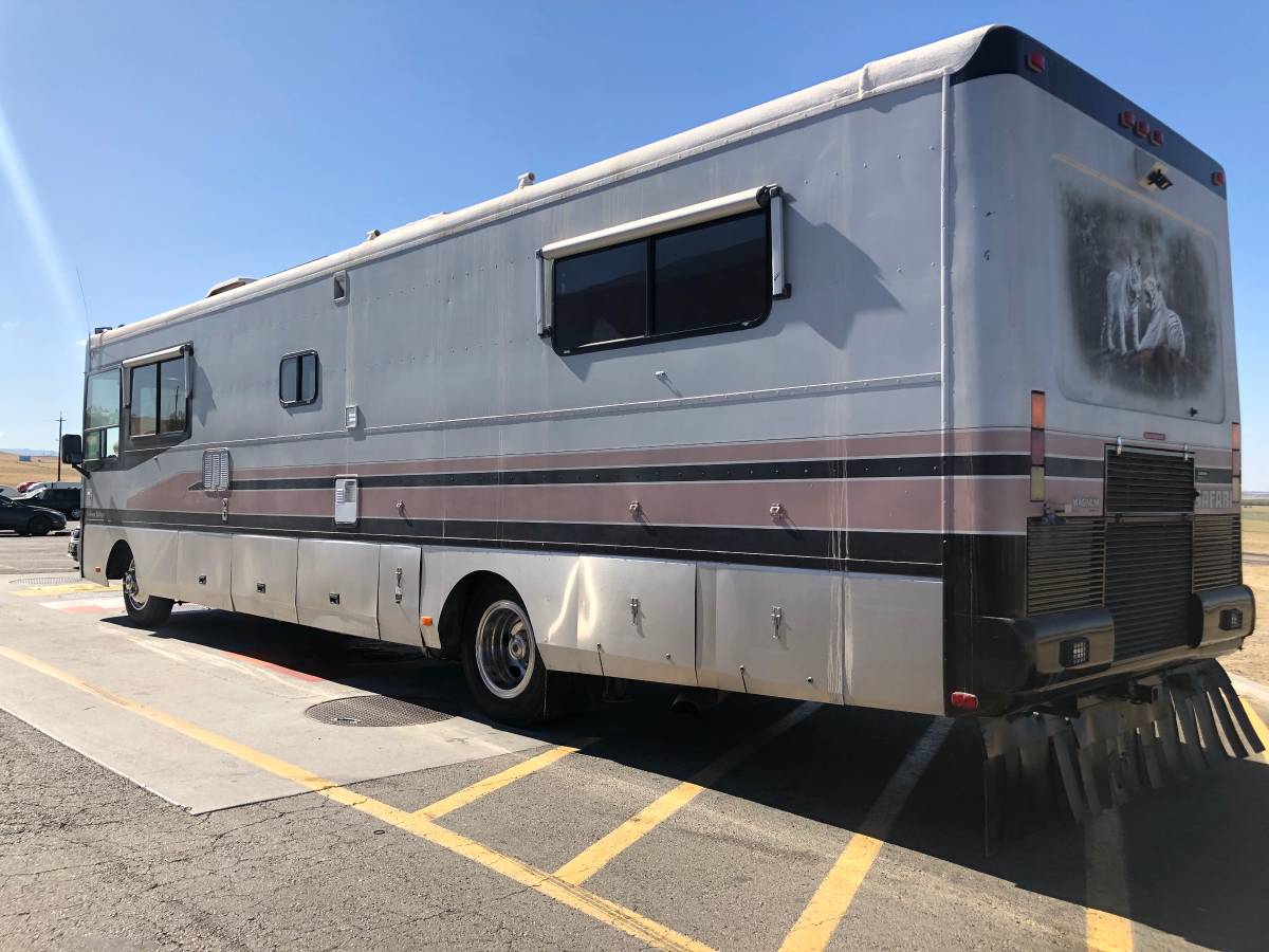 Safari-motor-home-diesel-1994-silver-7