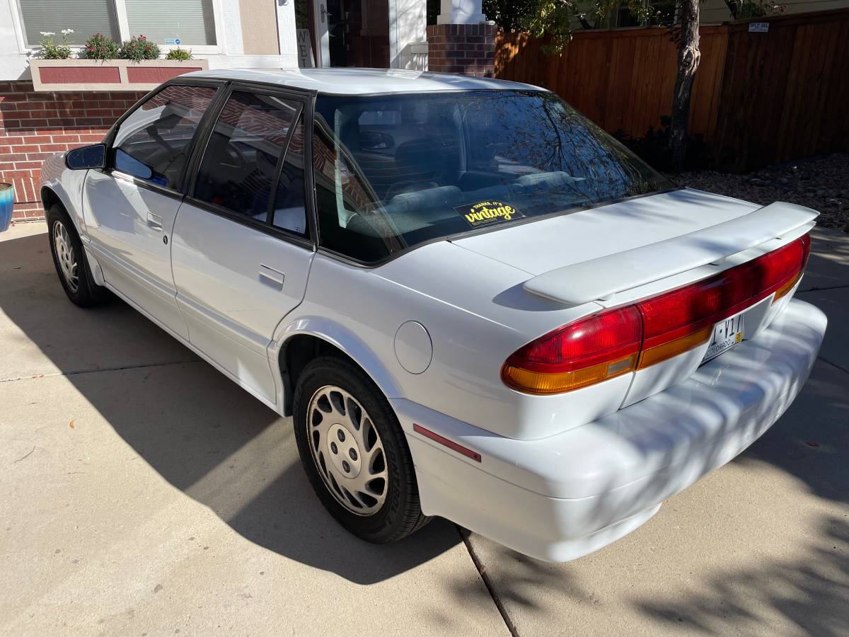 Saturn-sl2-1994-white-3