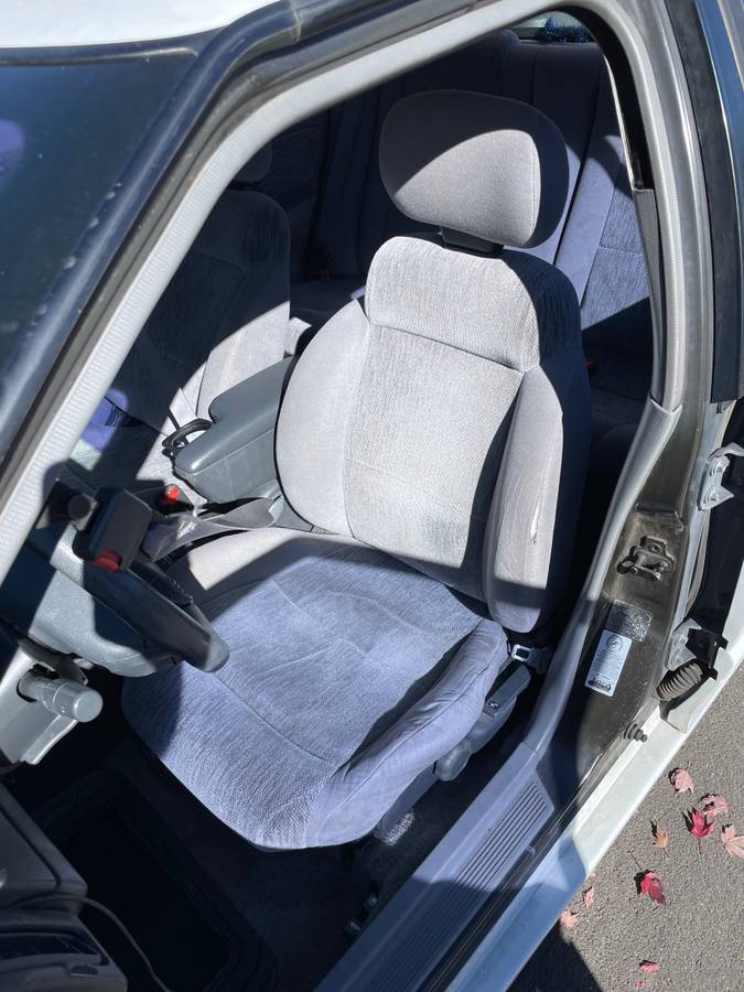 Saturn-sl2-1994-white-7