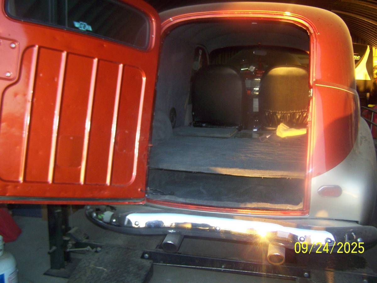 Sedan-delivery-1947-custom-4