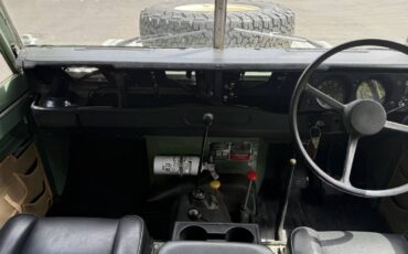 Series-3-land-rover-diesel-1974-green-13